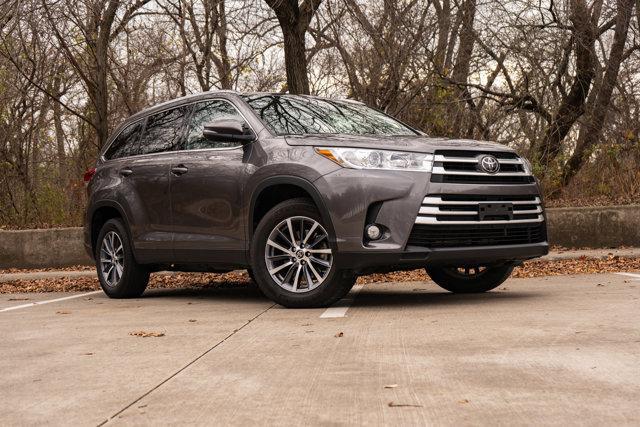 used 2019 Toyota Highlander car, priced at $27,894