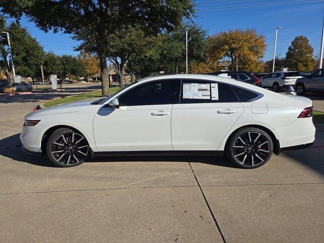 new 2025 Honda Accord Hybrid car