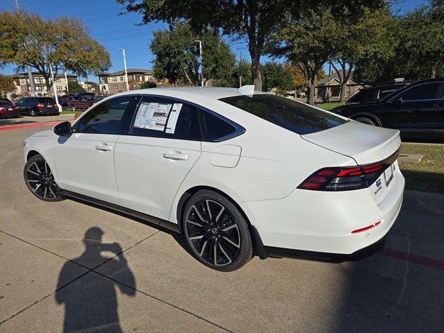 new 2025 Honda Accord Hybrid car