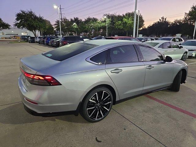 new 2024 Honda Accord Hybrid car