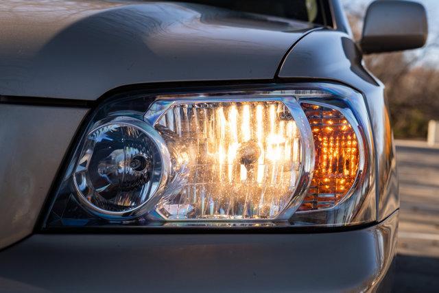 used 2005 Toyota Highlander car, priced at $13,989