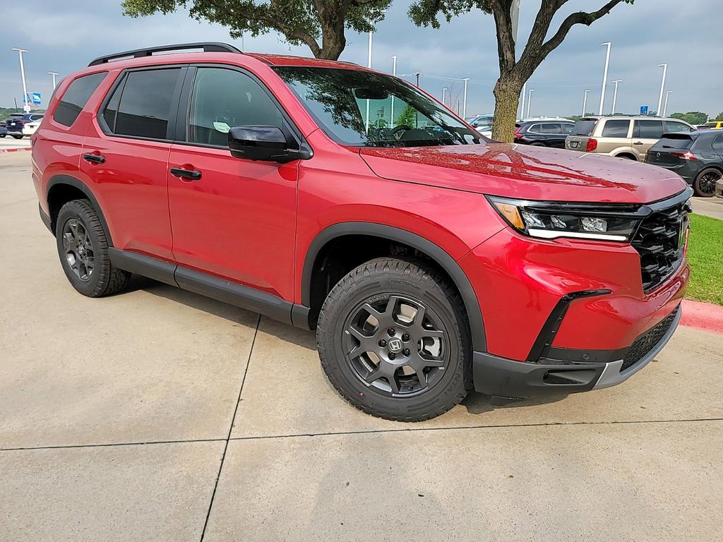 used 2025 Honda Pilot car, priced at $45,886