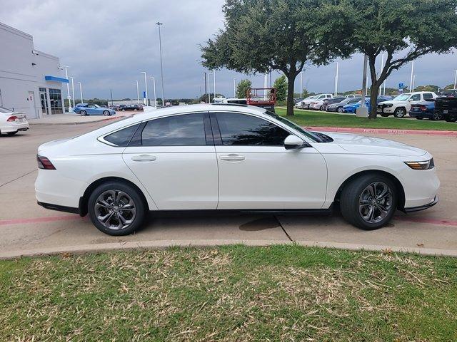 new 2025 Honda Accord Hybrid car