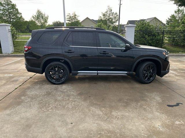 new 2025 Honda Pilot car, priced at $56,575