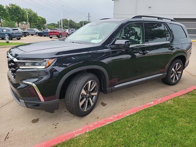 new 2025 Honda Pilot car, priced at $48,595