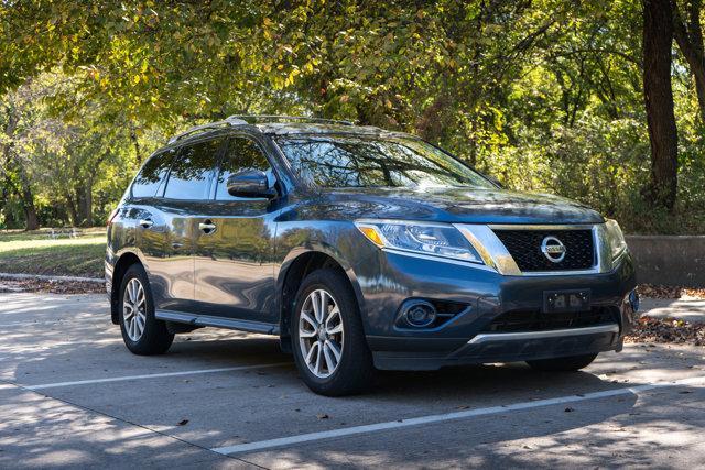 used 2014 Nissan Pathfinder car, priced at $12,890