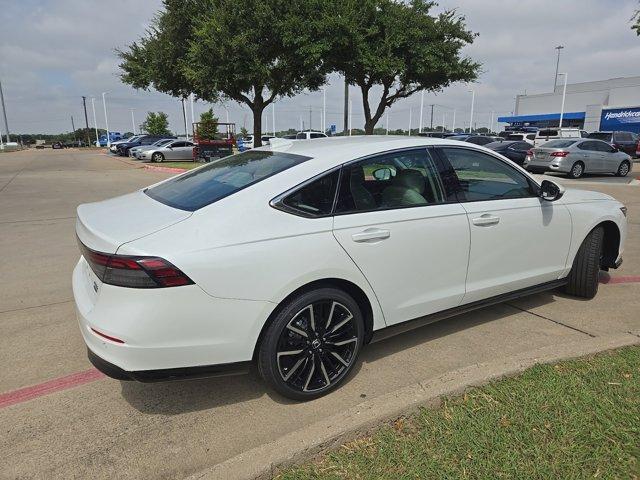 new 2024 Honda Accord Hybrid car