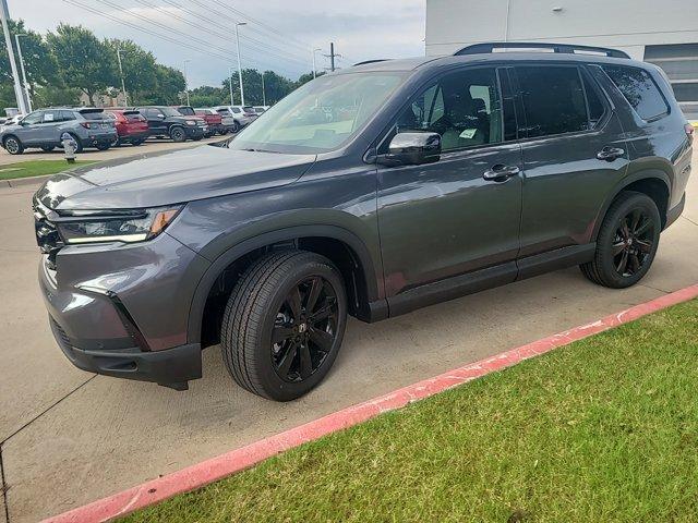 new 2025 Honda Pilot car, priced at $55,675