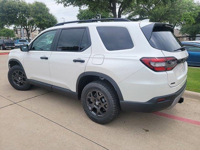 new 2025 Honda Pilot car, priced at $50,950