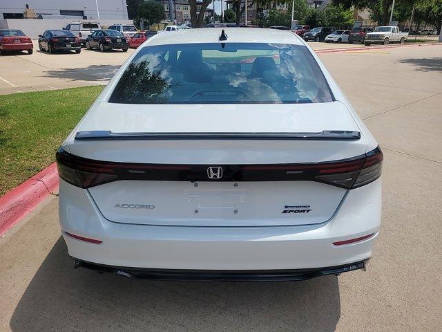 new 2024 Honda Accord Hybrid car