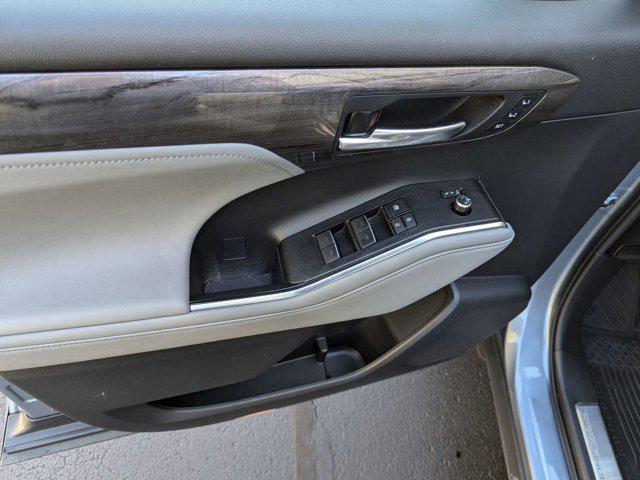 used 2023 Toyota Highlander Hybrid car, priced at $45,498