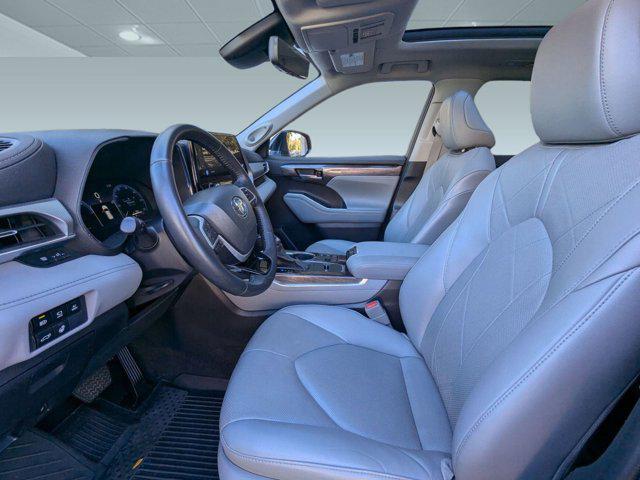 used 2023 Toyota Highlander Hybrid car, priced at $45,498