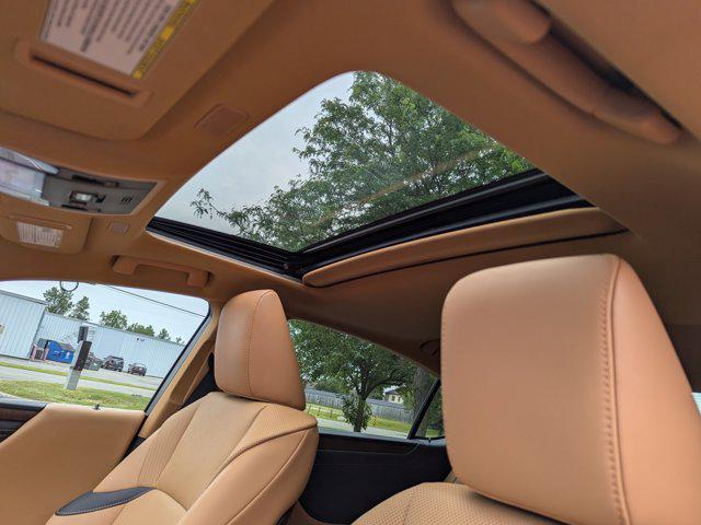 used 2022 Lexus ES 350 car, priced at $36,998