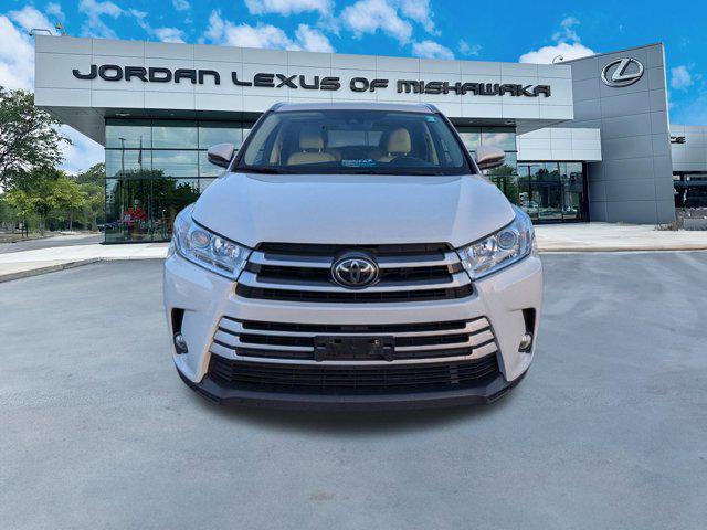 used 2018 Toyota Highlander car, priced at $23,999