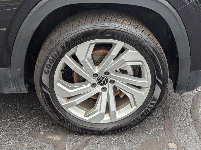 used 2022 Volkswagen Atlas car, priced at $25,999