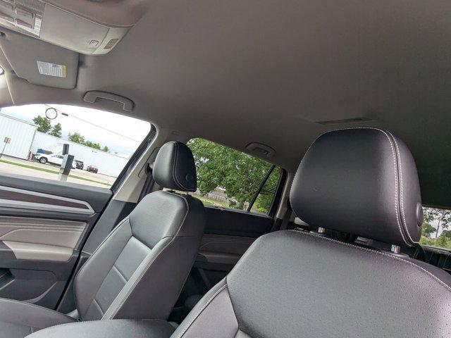 used 2022 Volkswagen Atlas car, priced at $25,999