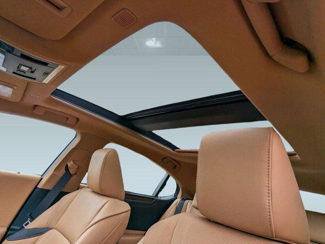 new 2025 Lexus ES 350 car, priced at $53,520