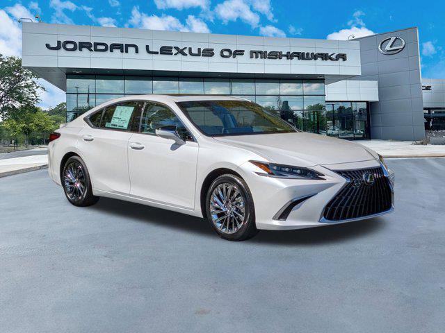 new 2025 Lexus ES 300h car, priced at $55,421