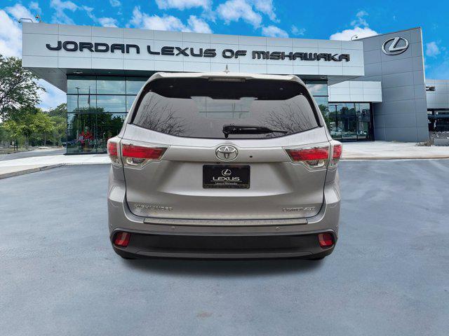 used 2016 Toyota Highlander car, priced at $21,609