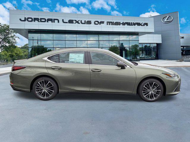 new 2025 Lexus ES 350 car, priced at $47,221