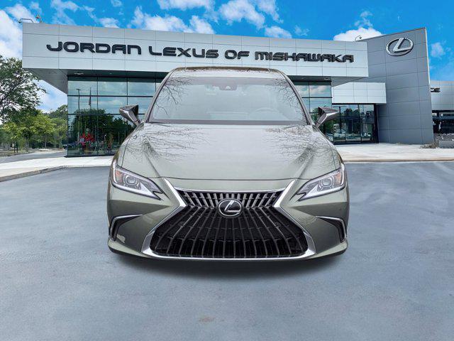 new 2025 Lexus ES 350 car, priced at $47,221