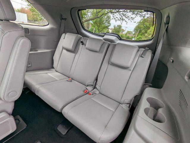 used 2019 Toyota Highlander car, priced at $25,999
