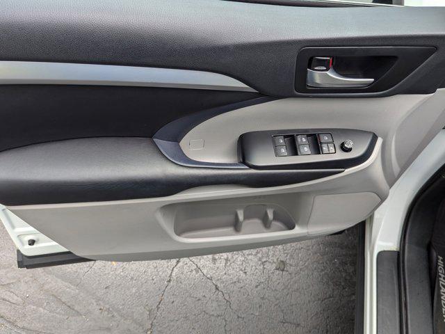 used 2019 Toyota Highlander car, priced at $25,999
