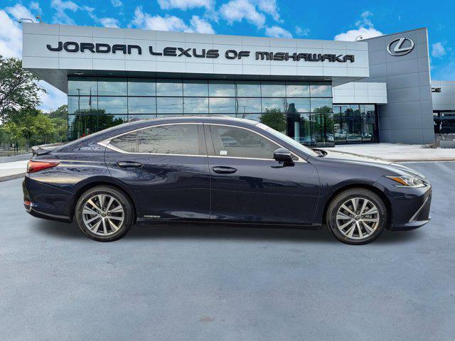 used 2020 Lexus ES 300h car, priced at $30,497