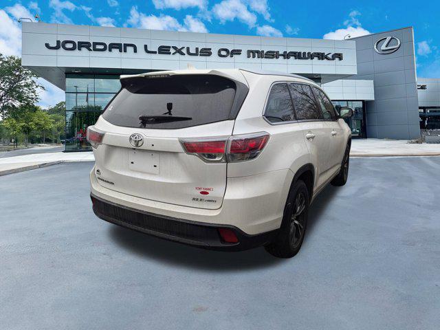 used 2016 Toyota Highlander car, priced at $21,999