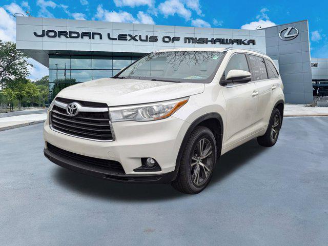 used 2016 Toyota Highlander car, priced at $21,999