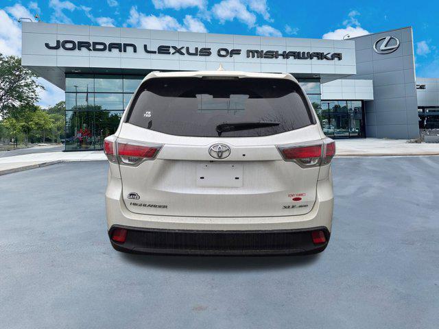 used 2016 Toyota Highlander car, priced at $21,999