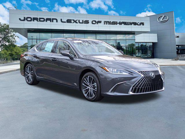 new 2025 Lexus ES 350 car, priced at $48,201