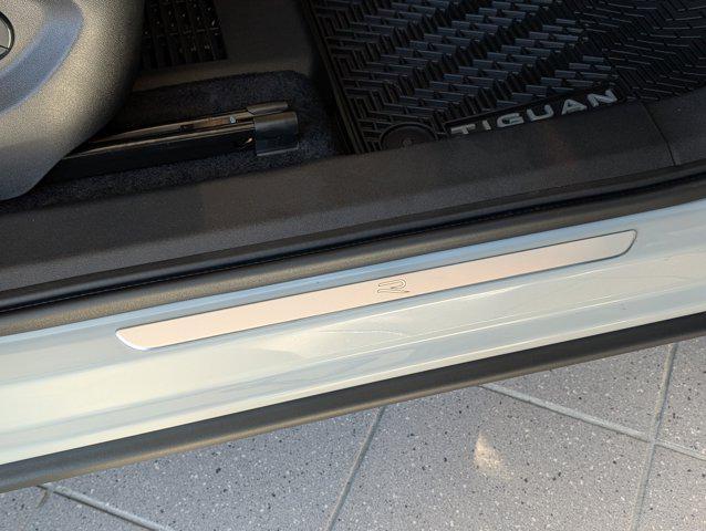 new 2026 Volkswagen Tiguan car, priced at $43,544
