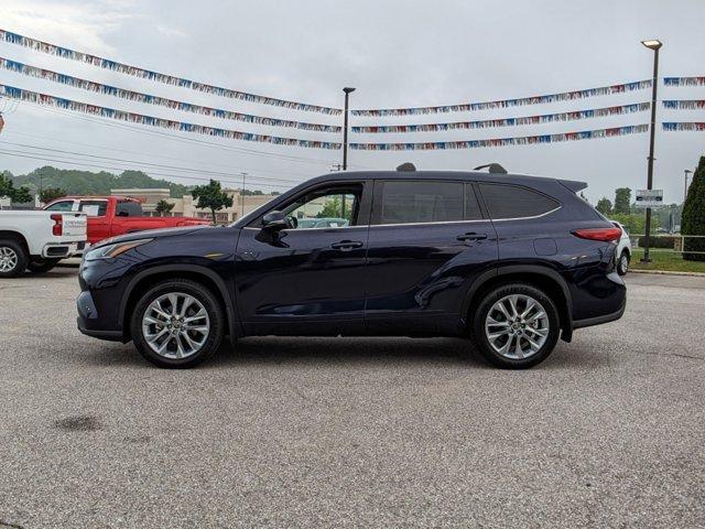 used 2022 Toyota Highlander car, priced at $36,595