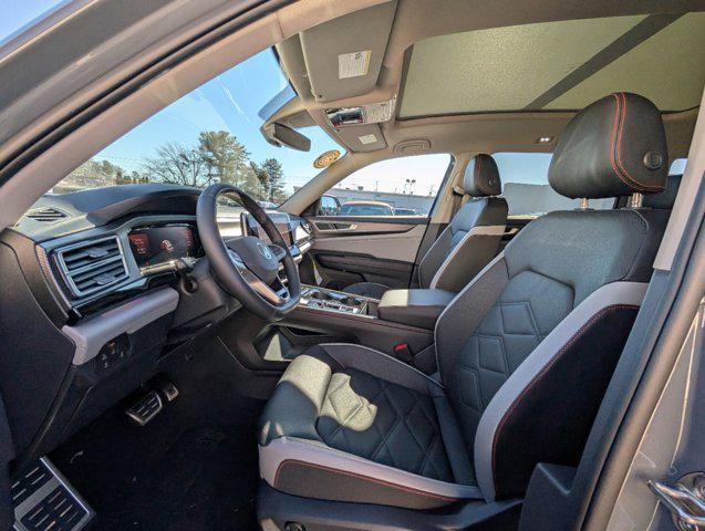 new 2025 Volkswagen Atlas car, priced at $45,245