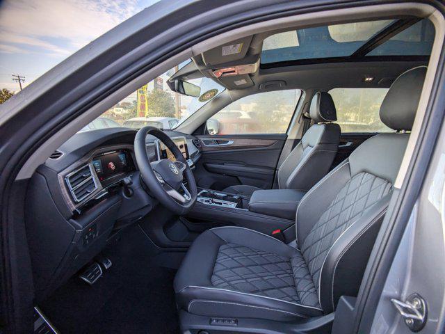 new 2025 Volkswagen Atlas car, priced at $53,736