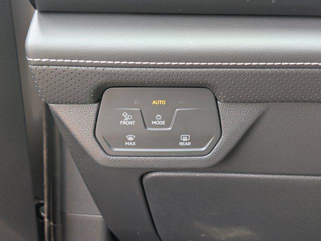new 2025 Volkswagen Atlas car, priced at $36,101