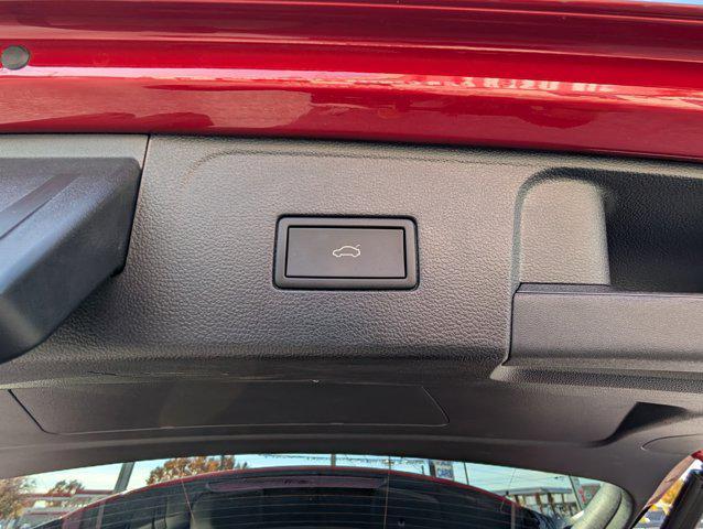 used 2025 Volkswagen Atlas car, priced at $42,860