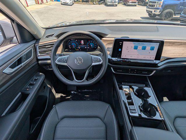 new 2025 Volkswagen Atlas car, priced at $50,586
