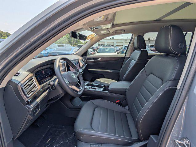 new 2025 Volkswagen Atlas car, priced at $50,586