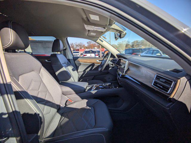 new 2025 Volkswagen Atlas car, priced at $45,157