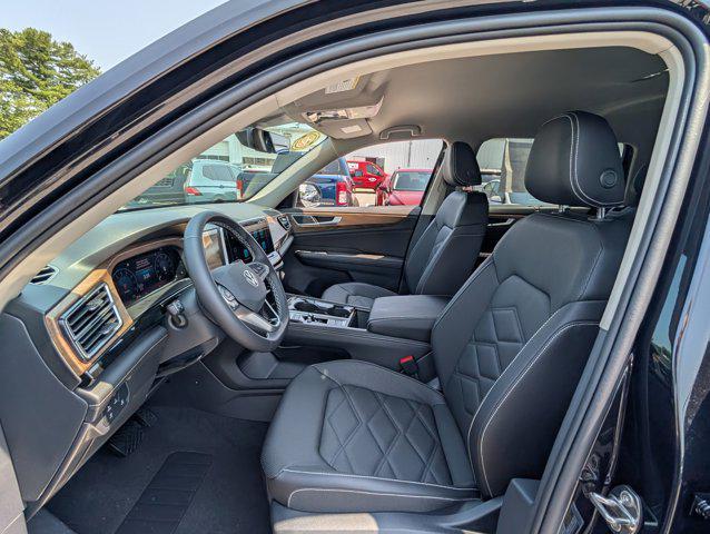 new 2025 Volkswagen Atlas car, priced at $38,301