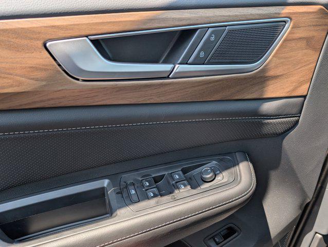new 2025 Volkswagen Atlas car, priced at $38,301