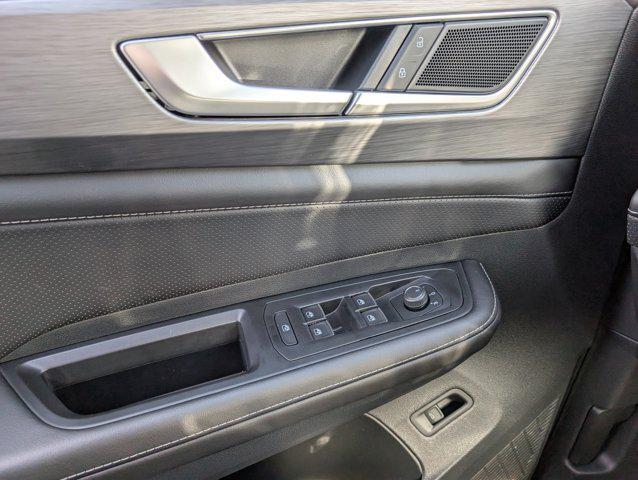 new 2026 Volkswagen Atlas Cross Sport car, priced at $45,831