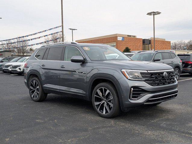 new 2025 Volkswagen Atlas car, priced at $54,661