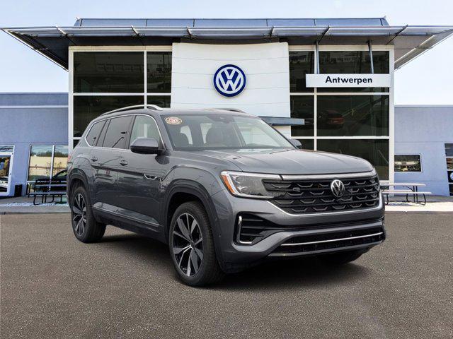 new 2025 Volkswagen Atlas car, priced at $54,661