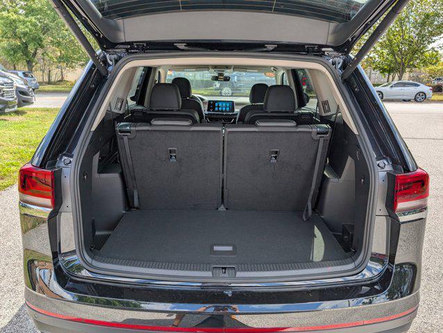 new 2026 Volkswagen Atlas car, priced at $46,125