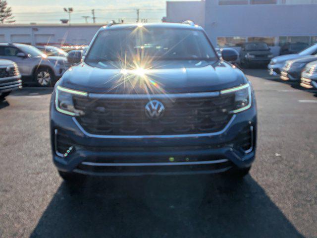 new 2025 Volkswagen Atlas car, priced at $53,554