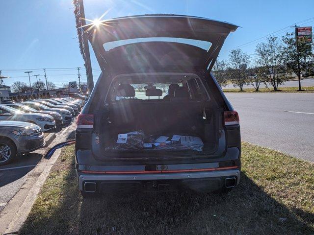 new 2024 Volkswagen Atlas car, priced at $44,629