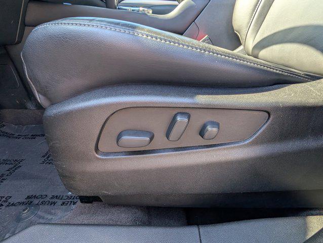 used 2023 Cadillac XT4 car, priced at $24,490